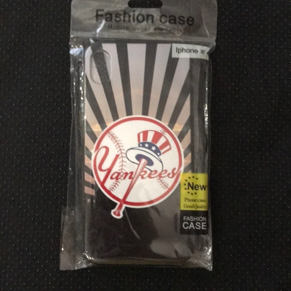 6/$20 New iPhone XR Yankees phone case
